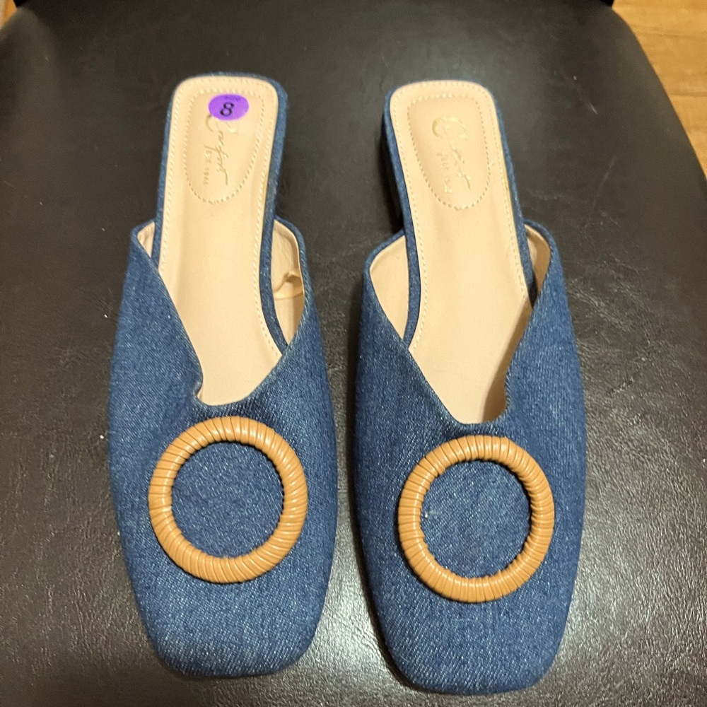 Comfort Women’s Size 8 Denim Mules Circle Design Low Heel Preowned